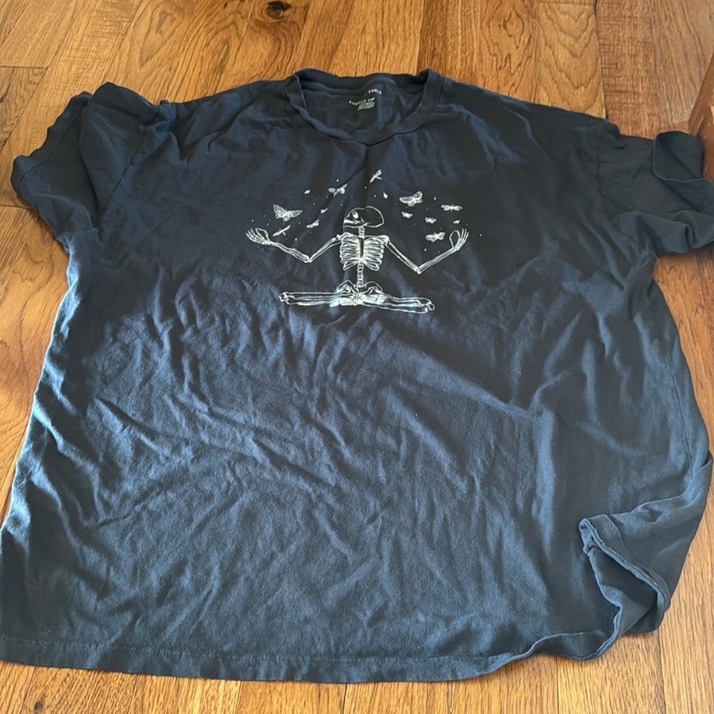 American Eagle Tee